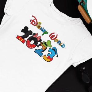 Unisex T shirt Disney World 2023 Mickey Friend Shirt Hoodie