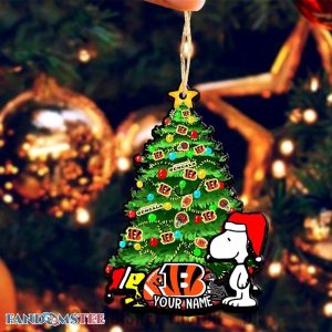 Cincinnati Bengals Snoopy Christmas Tree Ornament Personlized NFL Gift